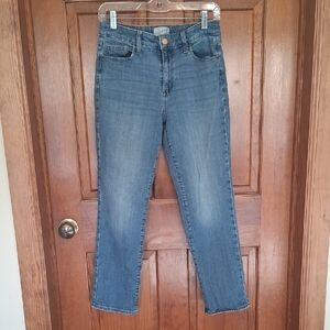 Universal Thread Classic Women's Mid-Blue Straight Jeans